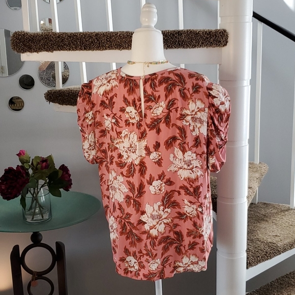 Loft Top - Picture 5 of 11